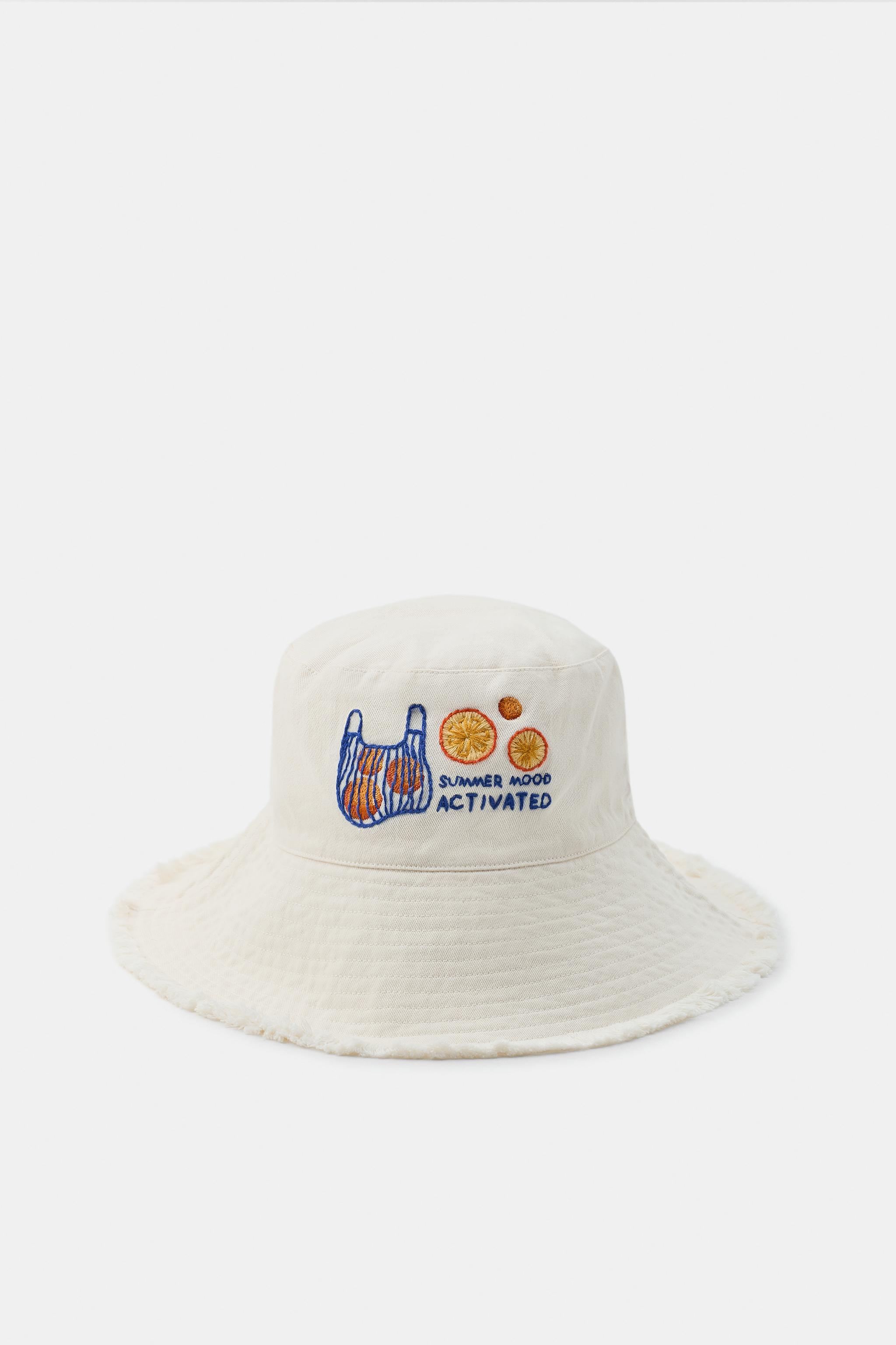 CHAPEAU BOB EN SERGÉ BRODÉ ORANGES